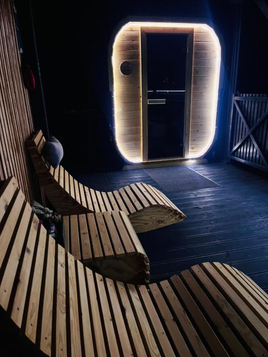 Lanckorońska Stodoła Glamour-Prywatne SPA,Balia i Sauna