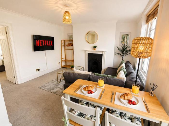 Bright & Cosy Brighton Flat Sleeps 4