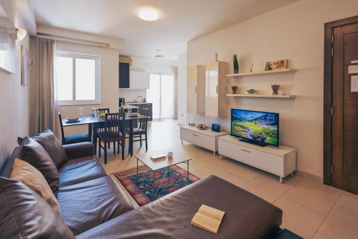 Modern 2BR in Sliema Walk to Seafront with Balcony