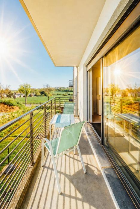 Stunning 2 bed Mamer free parking