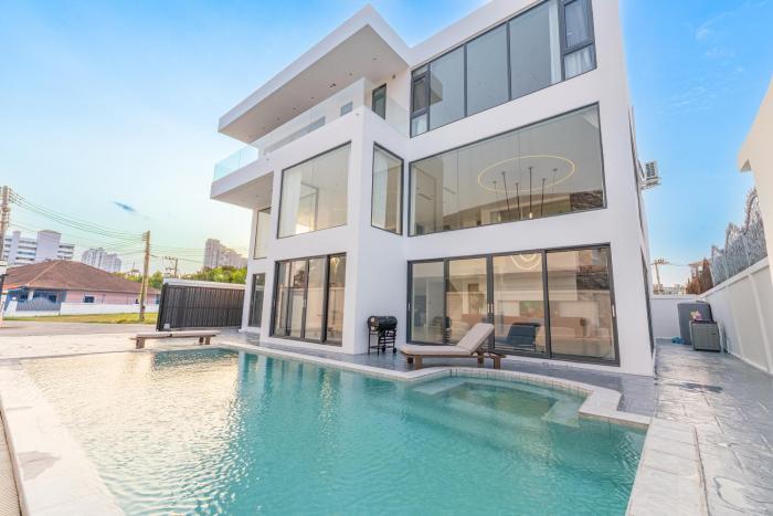 TML Jomtein Modern Villa 6 Bedrooms 8 Bathrooms Pool and Luxury KTV Room