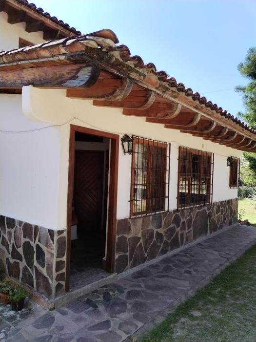 Suite Magnolias Independiente con baño propio y una salita