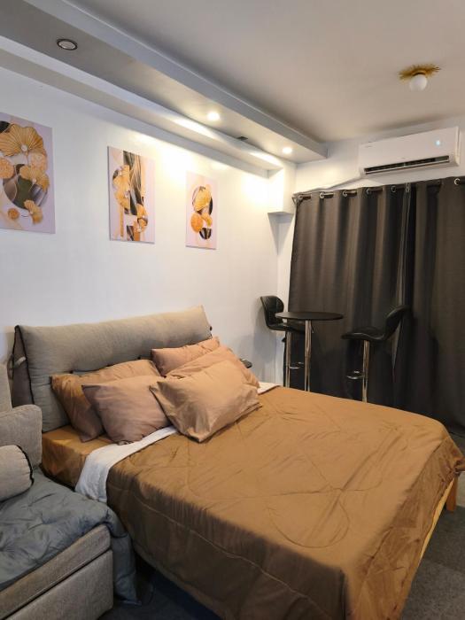 Affordable Staycation near MOA & NAIA, PS4, WiFi