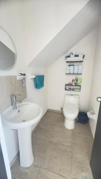 Bonita y cómoda casa para relajarse y vacacionar