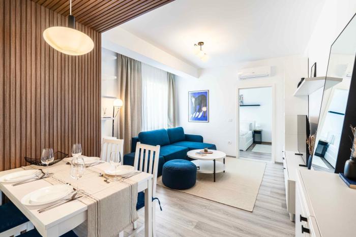 Blue Art Central Apartment Canova - Private Parking