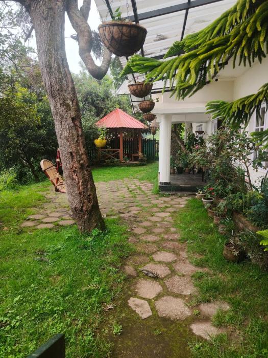 Garden villa