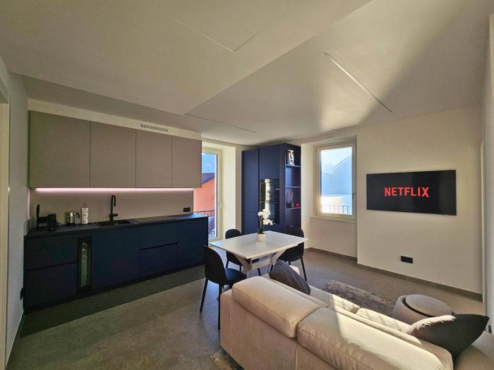Casa Cremia, Lake Como Luxury Apartment - Pool with View