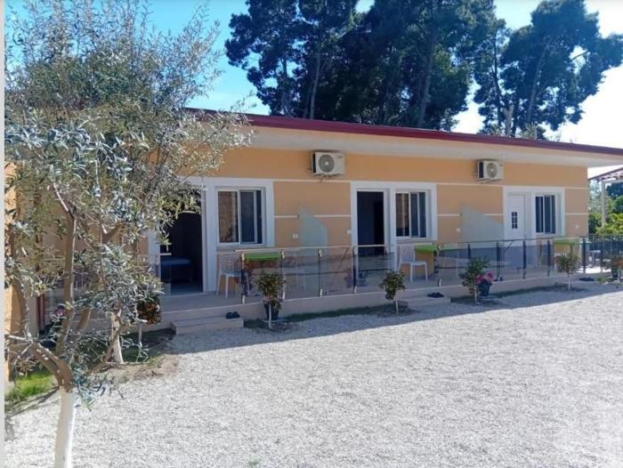 Holiday home with free parking