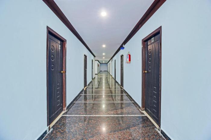 Hotel O Srinika Grand NEAR Shamshabad Airport