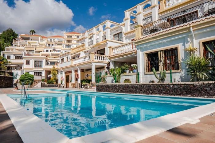 Lovely sea view apartment - Modern & relaxing