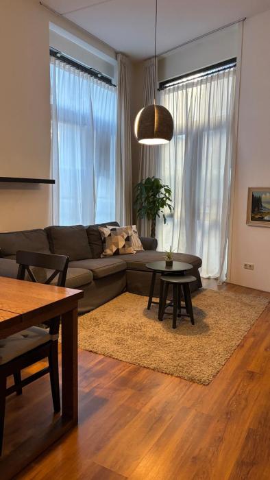 Entire appartment - with Private Parking