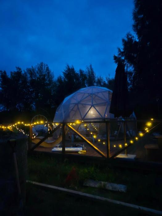 Nature Dome with Hot Tub