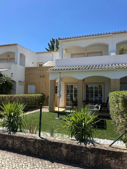 2 Bedroom Townhouse in Montes de Alvor