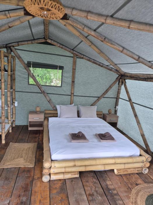 Bamboo glamping