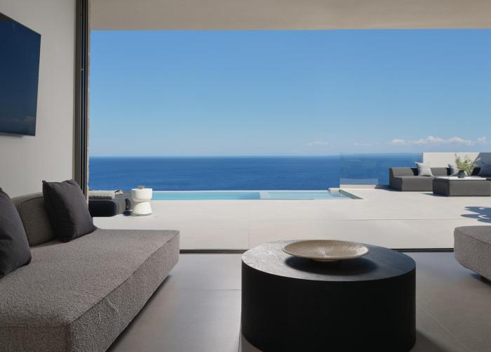 On The Rocks 2 Bedroom Villa