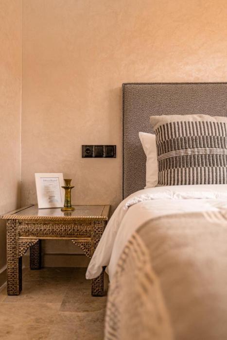 Prime location Moroccan-Style Luxury Apartment with Parking near Carré Eden Shopping Center