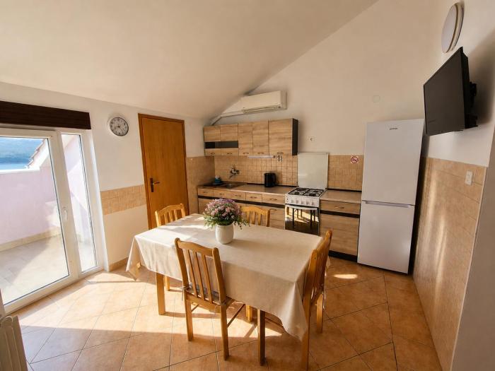 Apartments Izabela Mužić-Fornarić Cres