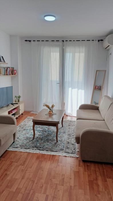 Cozy Apartment, Free Parking near Dajti Cable Car, BunkArt