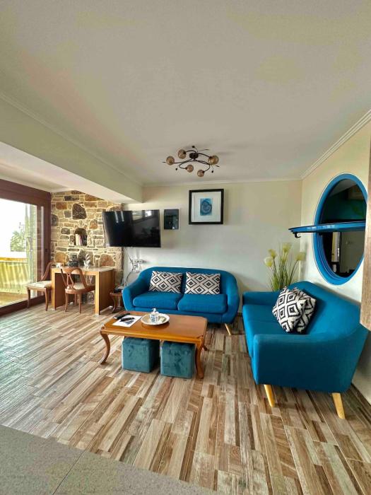 MERMAID Sea View 2BR House-Private Veranda