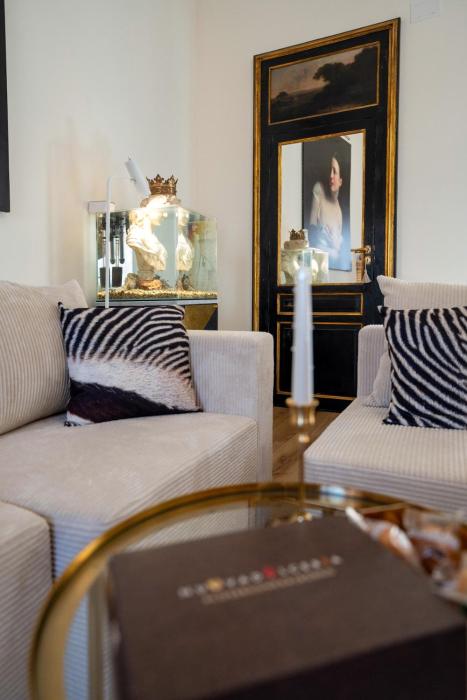 Embrace Ortigia - Stylish Apartment in the Historic Center