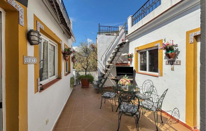 Gorgeous Apartment In Marbella With Wifi