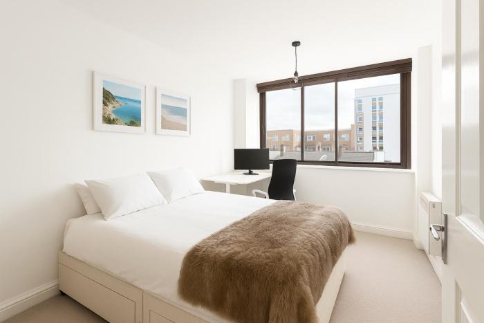 Large Central Modern Fitzrovia Flat for 5
