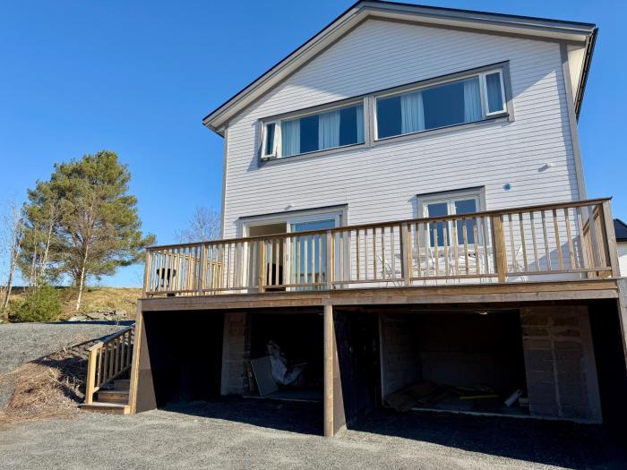 Workers and Family Homes 6BR Team House 11 Beds Free Parking Near Volvo Landvetter