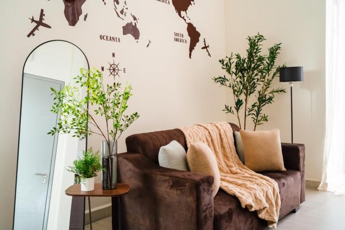 Cozy Luxe Suite KLIA Stay Netflix Pool & Gym