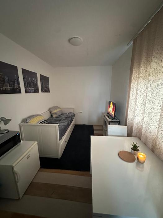 New Studio for 2 - Private Entrance