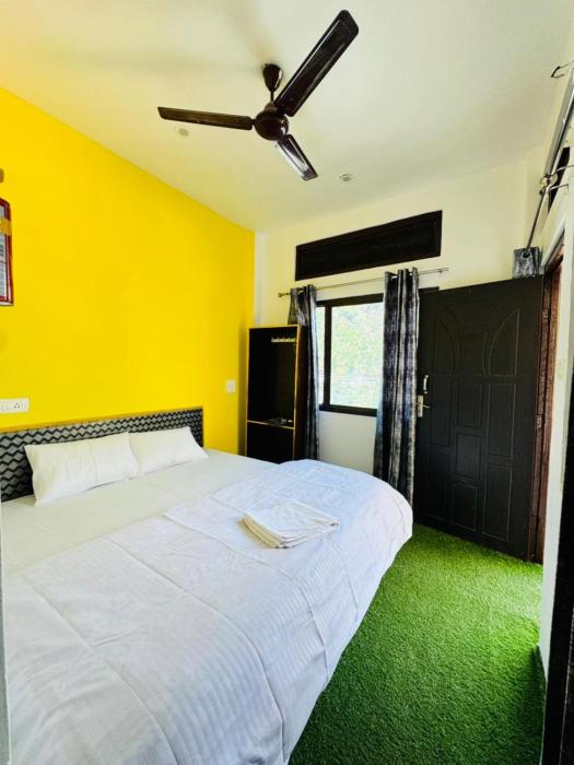 RGB Hotel Sersi