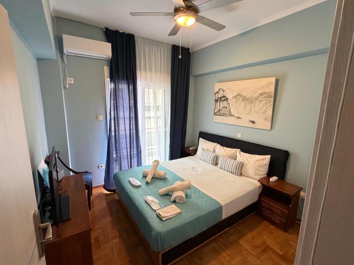 Sunny 1-Bedroom Apt 10 Min Walk to Acropolis