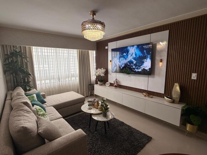 Welcome to Family-Friendly Penthouse with jacuzzi