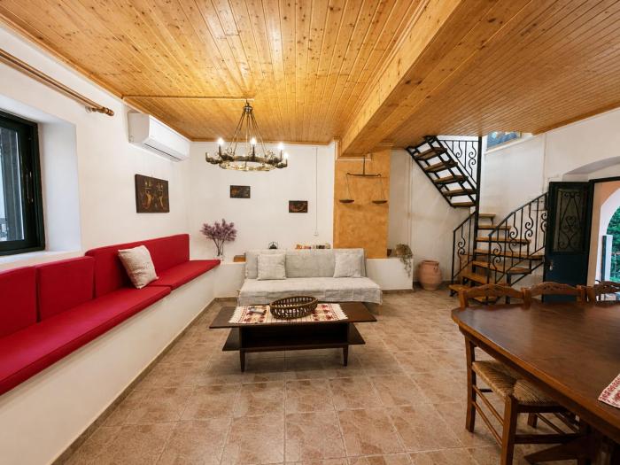 Kansoneta-Traditional Mansion in Gastouri Village