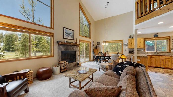 McCall Cabin on Golf Course Pool & Sauna