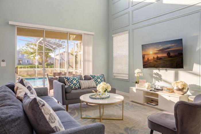 5BR Family Home Pool Theme Beds Space Location