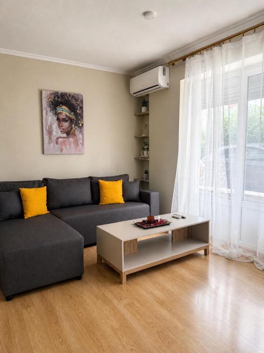 Thelma Apartment - Central & Cozy in Mytilene