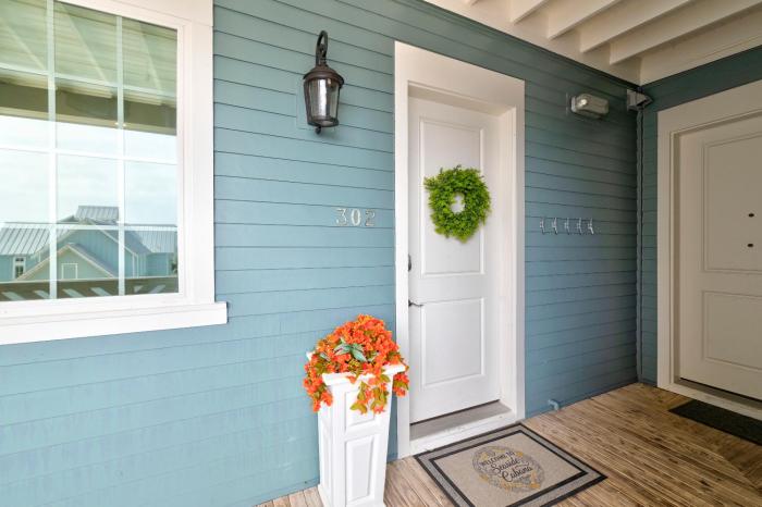 Seaside Cabana TC 10302