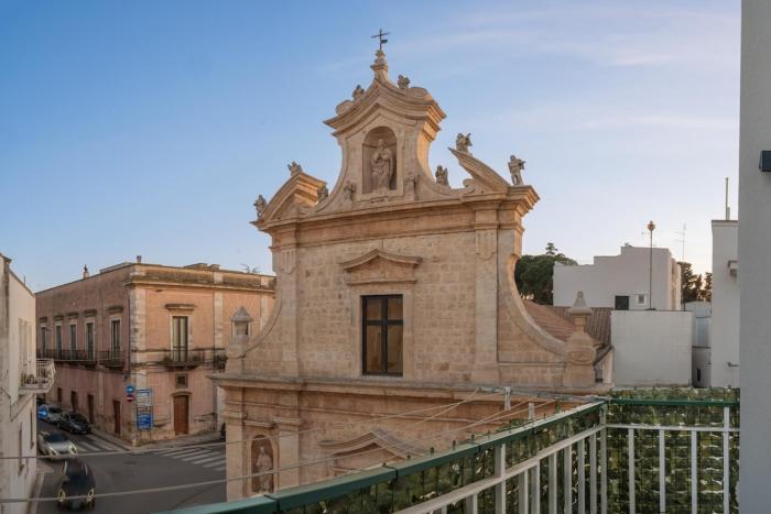 CornerHouse Castellana Grotte