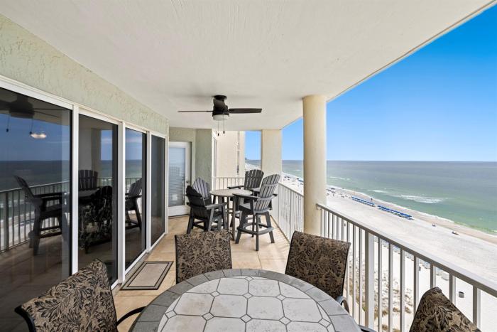 3bd3ba Beachfront Condo OCEAN VIEW from every room FREE BEACH CHAIRS