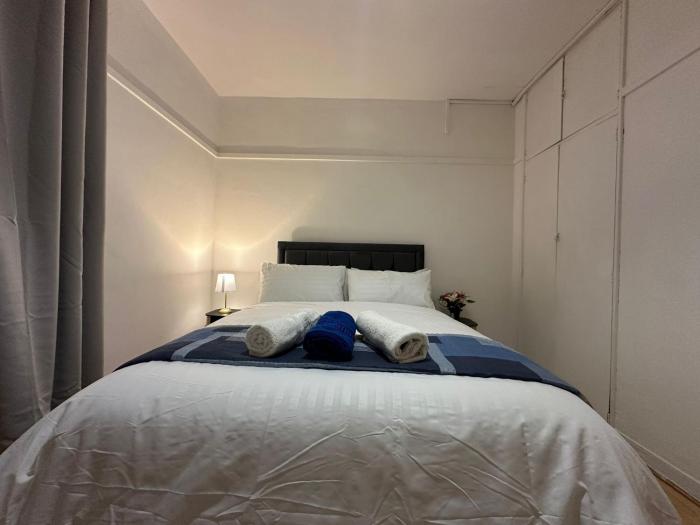 Stylish Double Room, Whitechapel, East London, Aldgate East 5 Mins