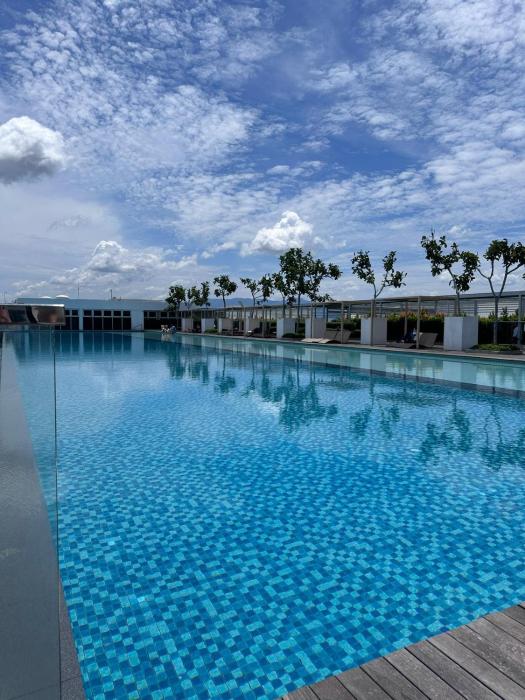 reSTARY - K Universe, Sutera Avenue Infinity Pool - Imago Opposite - KK City- 3BR,10Pax 来沙旅 K歌宇宙主题公寓 - 无边际日落海景泳池 - Imago商场对面 - KK市中心 - 3房10人