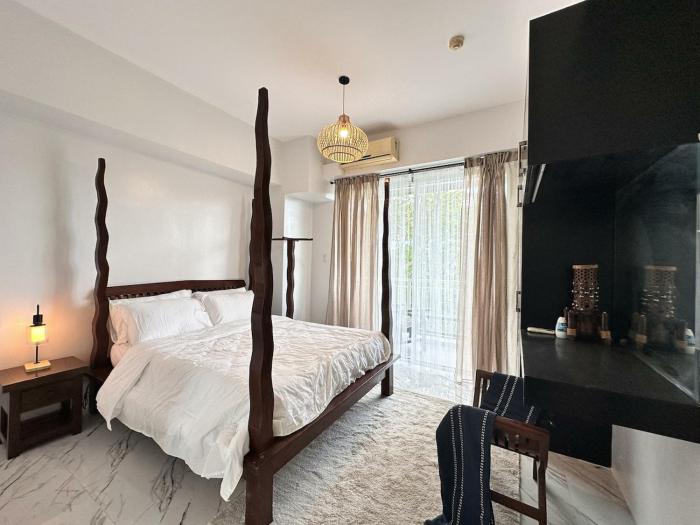 Classy Pico De Loro Myna A 2BR Near Beach and Pool