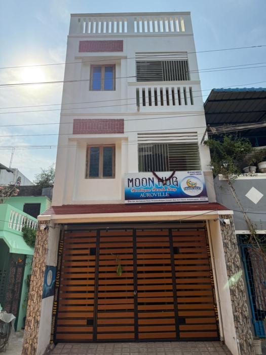 Moon Hug Boutique Beach House