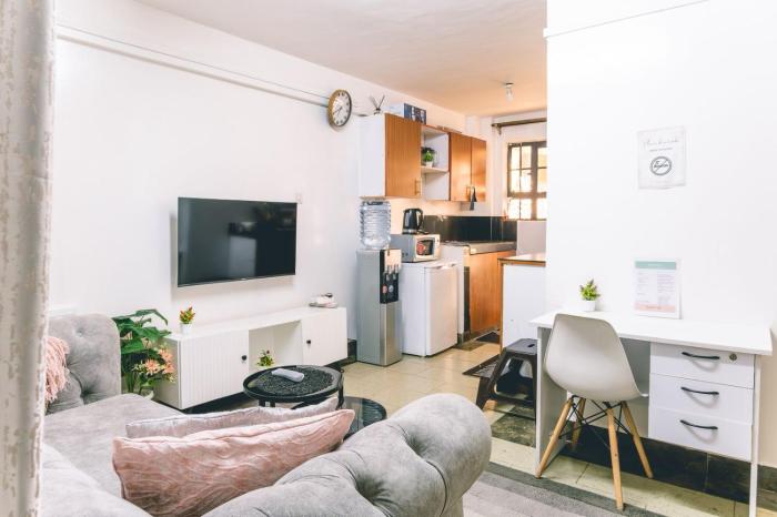 Cozy 1BR with Kitchen Balcony and Wi-Fi near CBD
