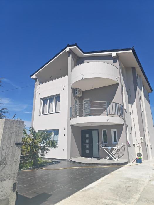 Apartament Jony