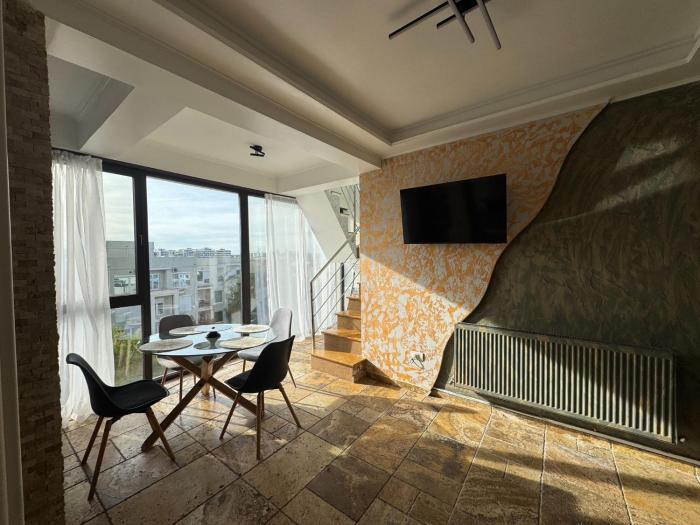 Penthouse Alezzi