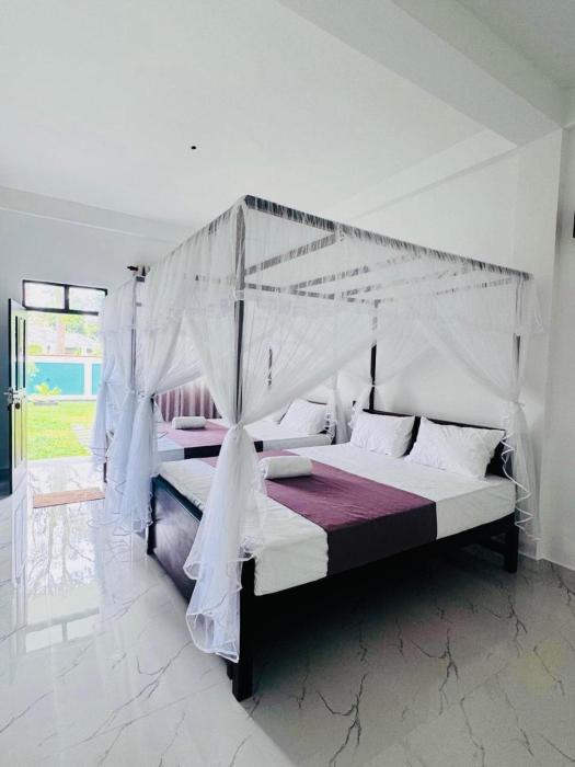Hotel Elysian