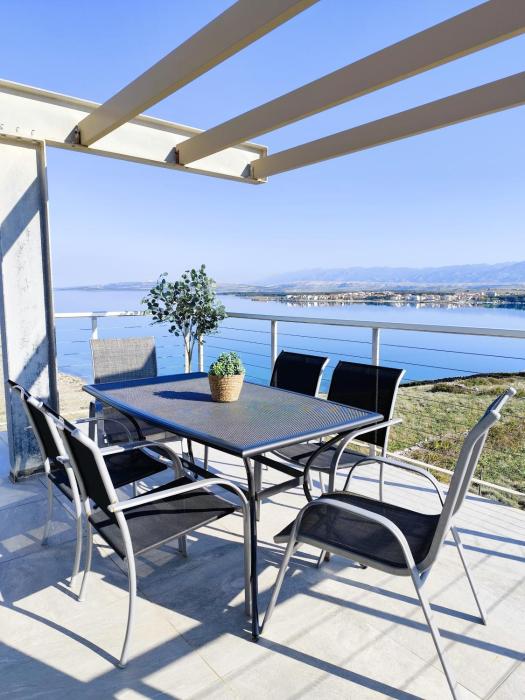 Sunset View Penthouse - modern three bedroom apartment with amazing sea view