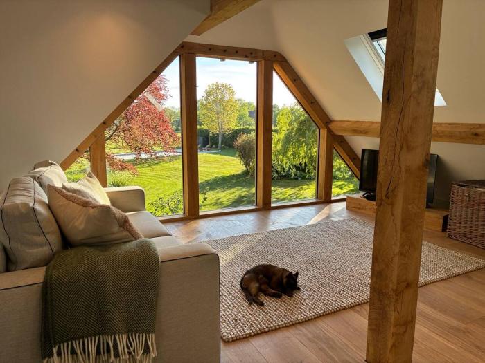 The Loft, 1 bed space with private parking