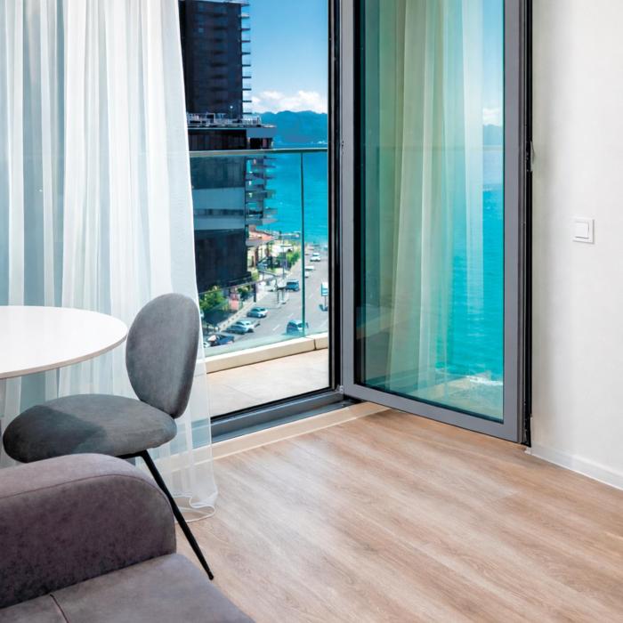 Sea at Your Door 1BR Fully Equipped 1st Line